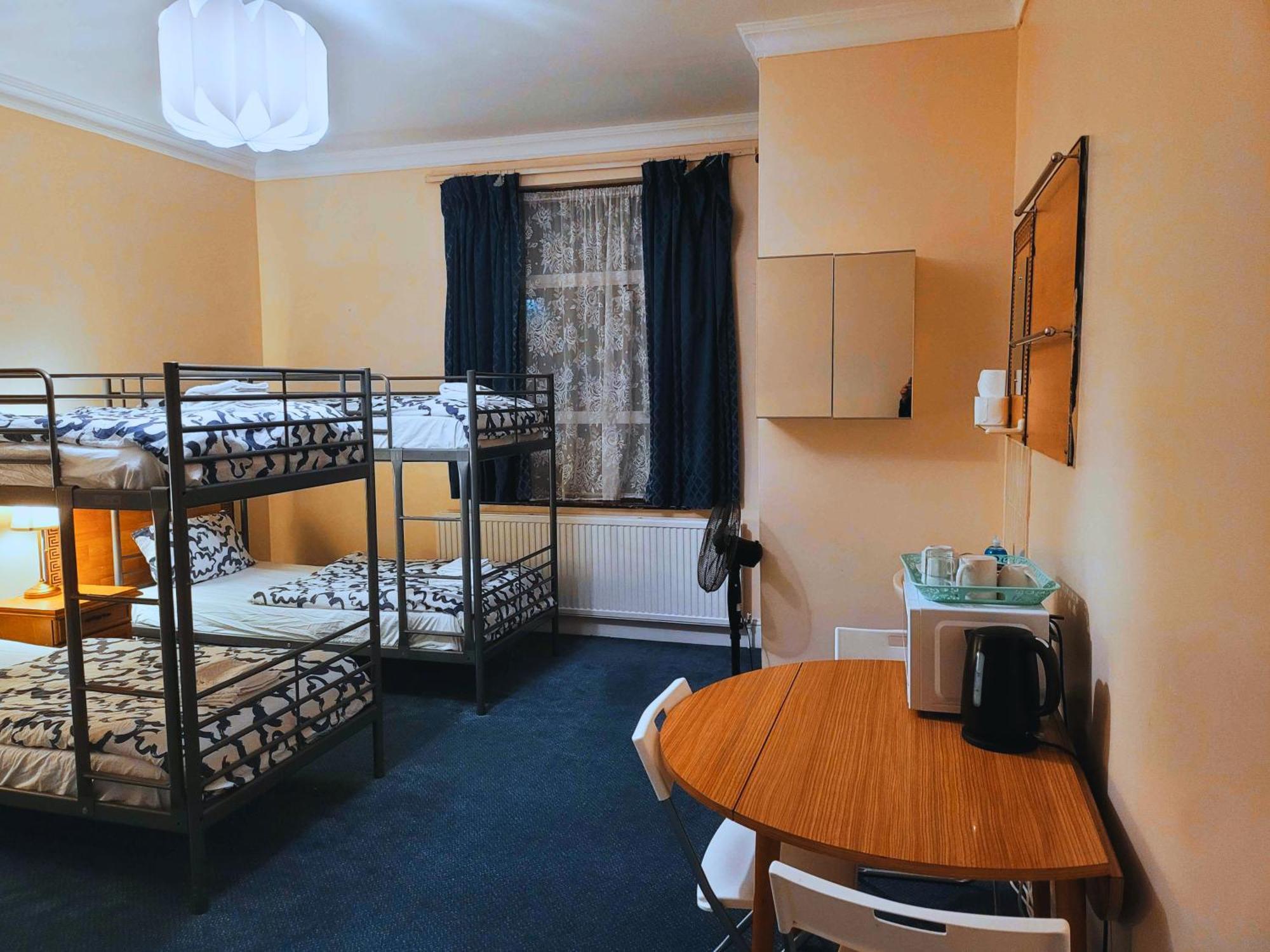Helen'S Hotel Near Wembley لندن المظهر الخارجي الصورة