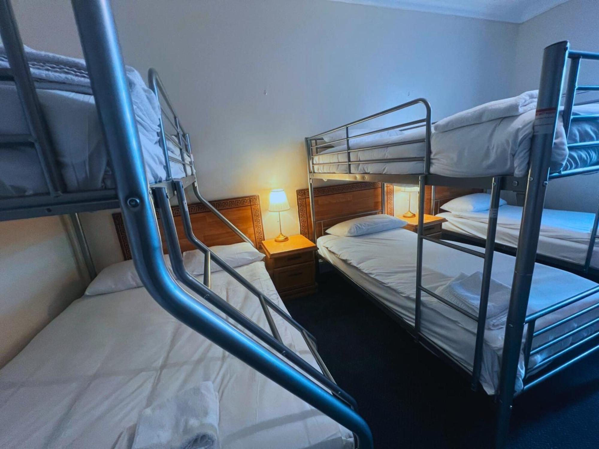 Helen'S Hotel Near Wembley لندن المظهر الخارجي الصورة