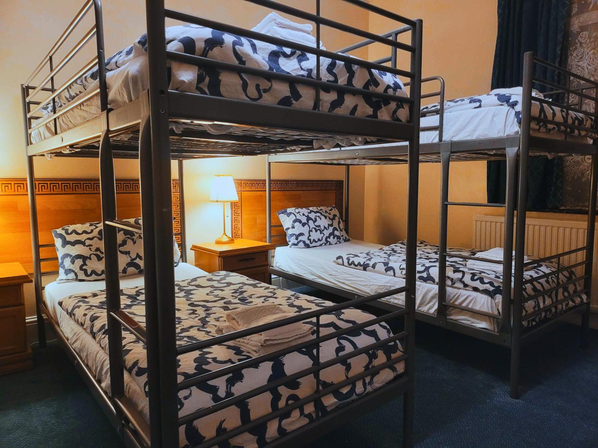 Helen'S Hotel Near Wembley لندن المظهر الخارجي الصورة