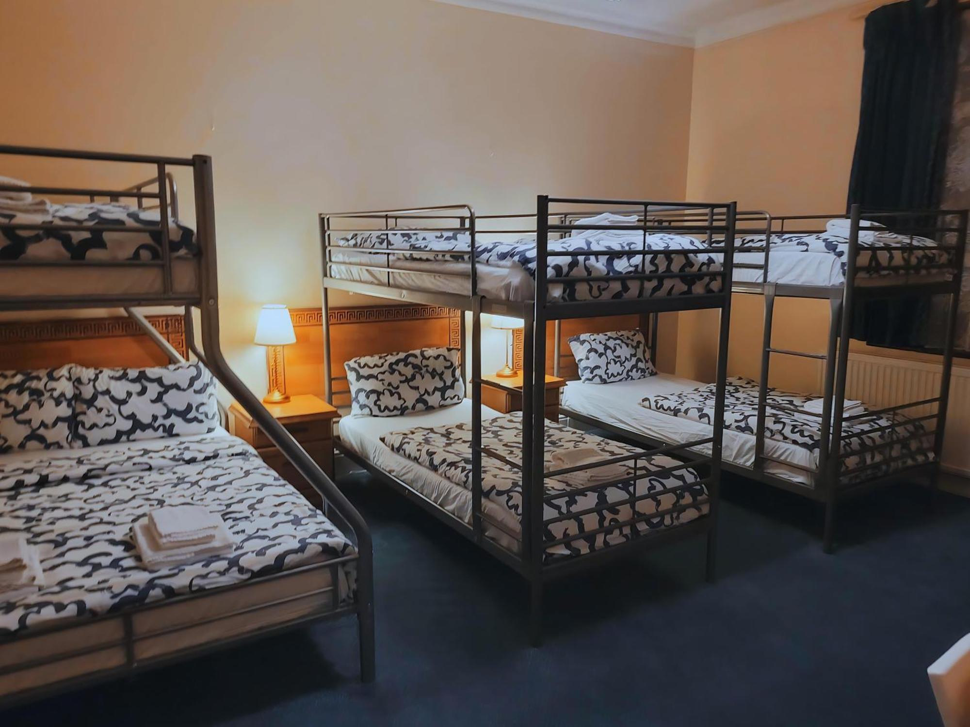 Helen'S Hotel Near Wembley لندن المظهر الخارجي الصورة