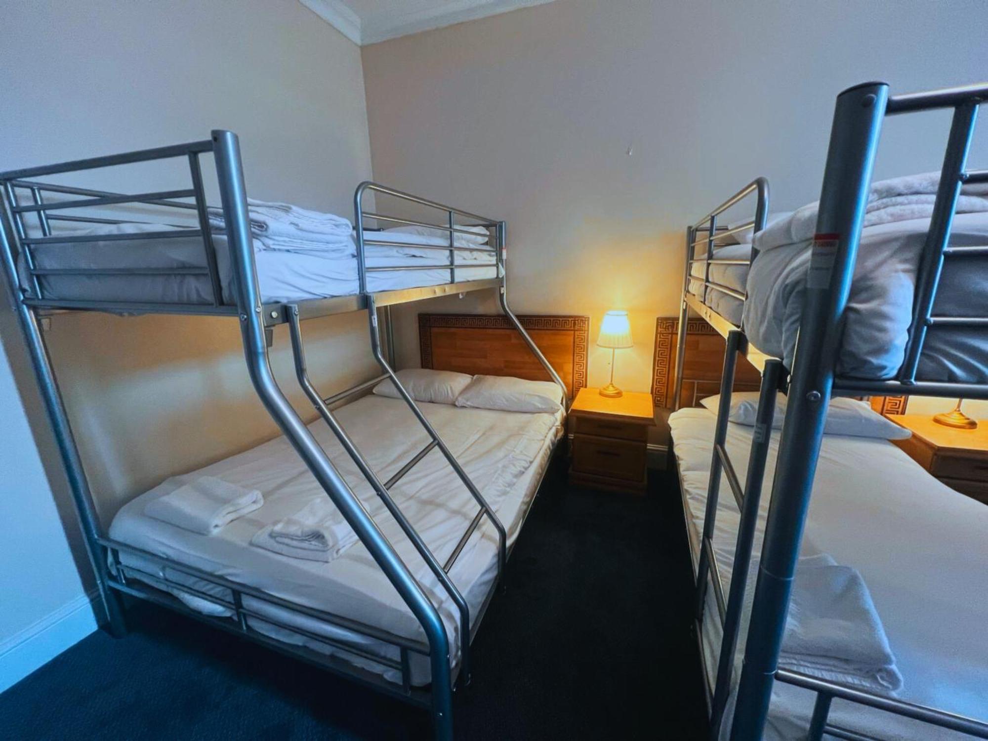 Helen'S Hotel Near Wembley لندن المظهر الخارجي الصورة